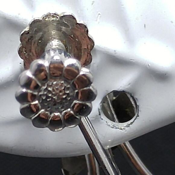 Vintage 1950s Rhodium Floral Screw Back Earrings Clear Rhinestones 1 Inch - Picture 5 of 8